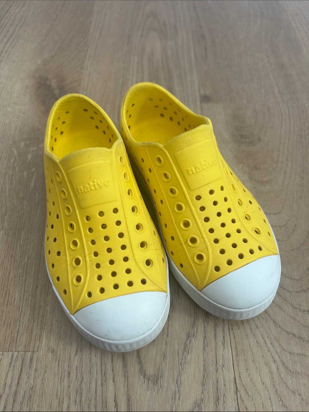 Native Shoes Jefferson‎ Yellow Sneakers Size Child 11